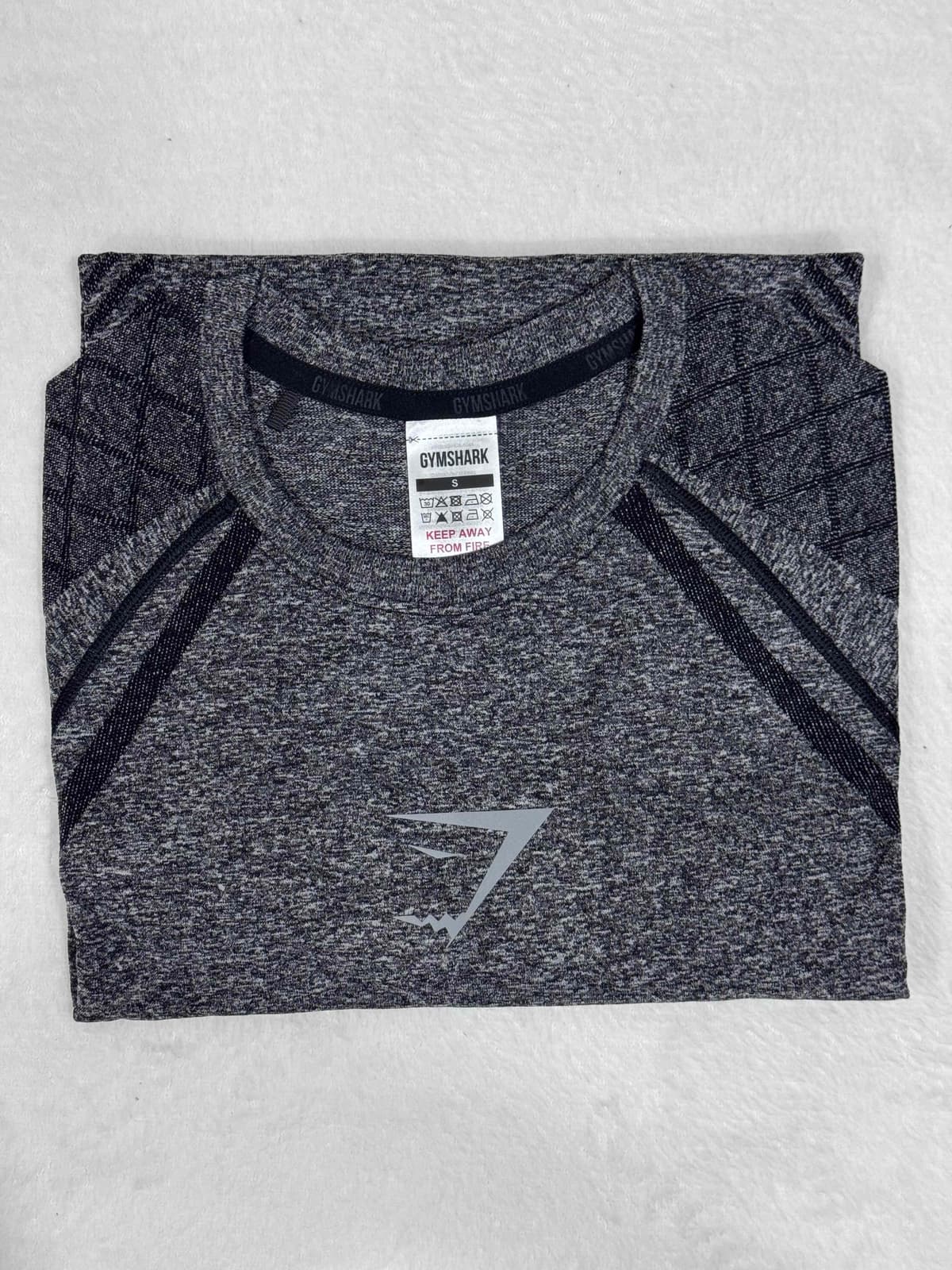 Devant Black Longsleeve